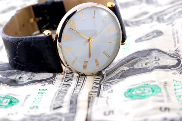 腕時計投資とは？高級腕時計は年4.5％成長する市場