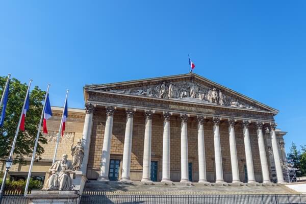 フランス国⺠議会選挙︓選挙後の組閣が焦点に